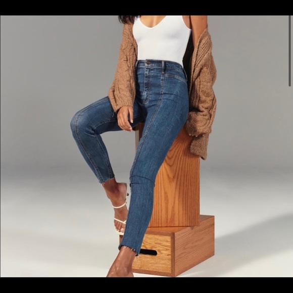 ABERCROMBIE HIGH RISE ANKLE JEANS - Picture 2 of 7